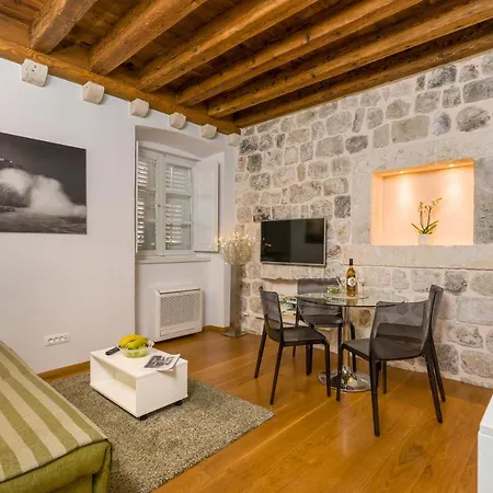 Nije Presa Apartamento *